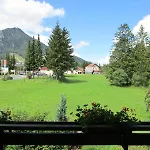 And Milena Hiša za goste 3*