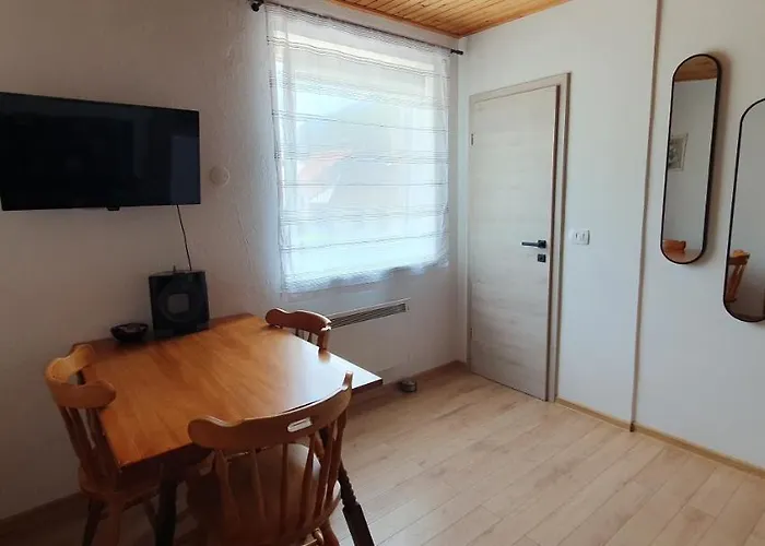 And Milena بيت ضيافة 3*